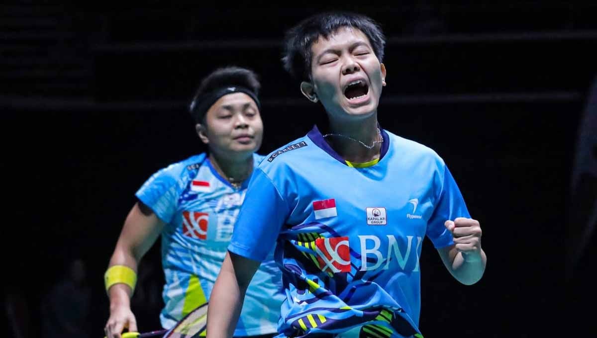 Dapat durian runtuh bisa lolos BWF World Tour Finals 2022, berikut sejumlah rival yang wajib diwaspadai Apriyani Rahayu/Siti Fadia. Copyright: © PBSI
