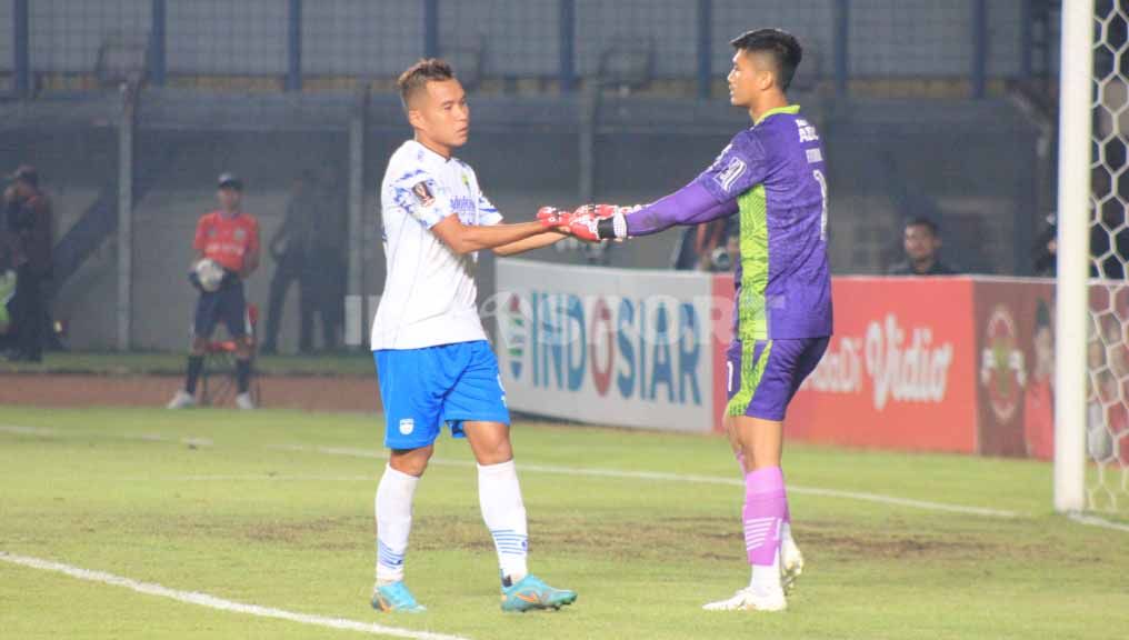 Penjaga gawang Persib, Fitrul Dwi Rustapa. Copyright: © Arif Rahman/INDOSPORT