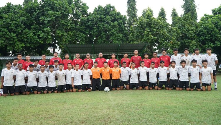 Pelatih Timnas Indonesia U-16, Bima Sakti, akhirnya telah memilih 28 pemain yang akan dia bawa dalam perhelatan Piala AFF U-16 2022, Sabtu (29/07/22). Copyright: © PSSI