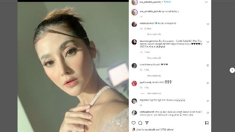 Artis cantik yang terkenal dengan julukan ‘Ratu Antagonis’ Eva Anindita memiliki pesona bak gadis saat sedang berolahraga meski sudah beranak tiga. Copyright: © Instagram @eva_anindita_zachrie