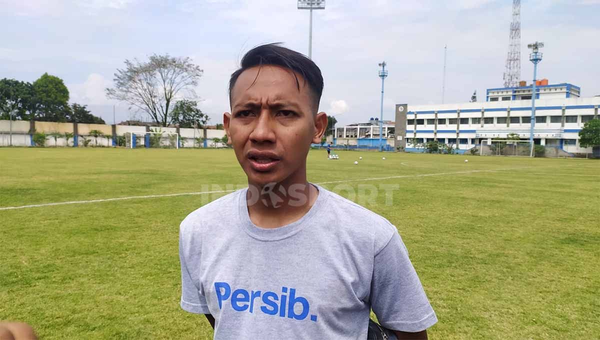 Gelandang Persib Bandung, Beckham Putra Nugraha, mendukung keputusan dihentikannya sementara kompetisi Liga 1 2022-2023, karena tragedi yang terjadi di Stadion Kanjuruhan, Malang, Sabtu (01/10/22). Copyright: © Arif Rahman/INDOSPORT