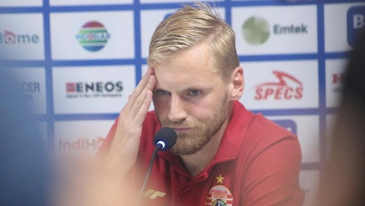 Gelandang Persija Jakarta, Hanno Behrens, dalam konferensi pers seusai laga Bali United vs Persija Jakarta di Liga 1. Foto: Nofik Lukman/INDOSPORT. Copyright: © Nofik Lukman Hakim/INDOSPORT