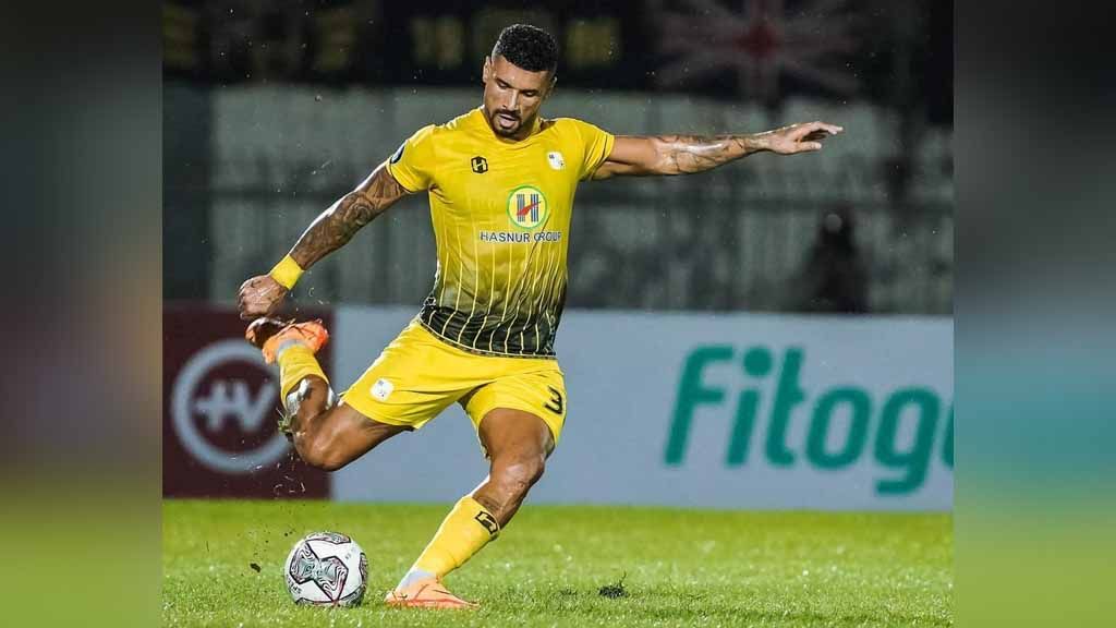 Rumor transfer Liga 1 selalu menarik untuk disimak di mana Barito Putera dikabarkan tengah membidik bek Filipina dan menimbang nasib Renan Alves. Foto: Barito Putera Copyright: © Barito Putera