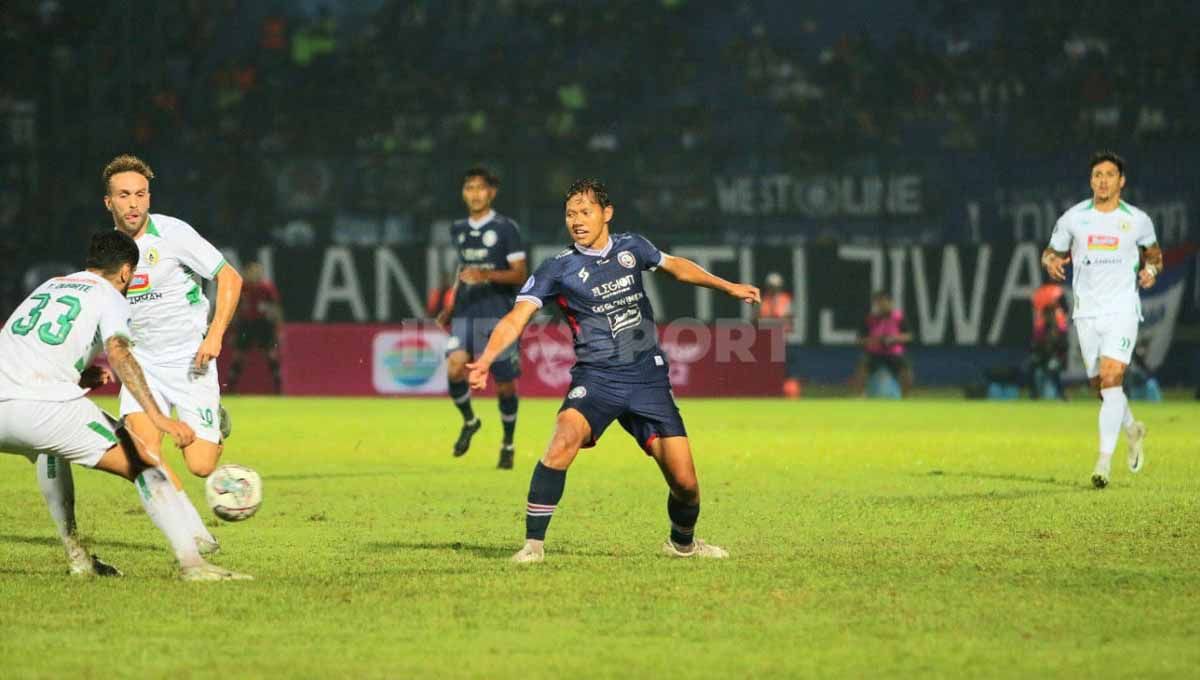 Arema FC vs PSS Sleman di laga BRI Liga 1. Copyright: © Ian Setiawan/INDOSPORT