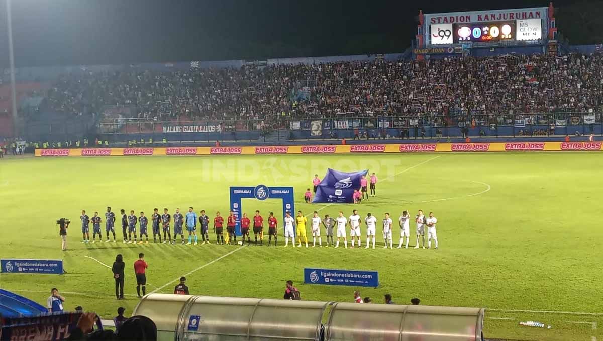 Arema FC vs PSS Sleman di laga BRI Liga 1. Copyright: © Ian Setiawan/INDOSPORT