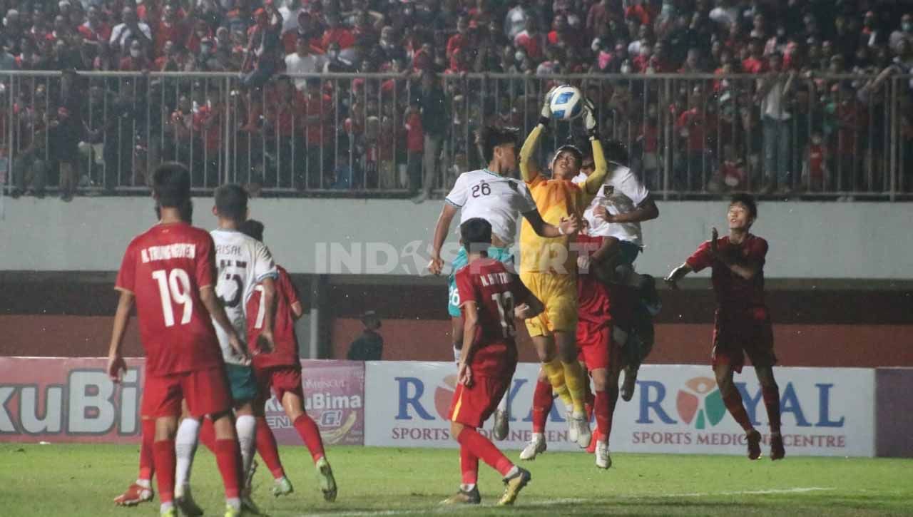 Pertandingan antara Vietnam U-16 vs Timnas Indonesia U-16 di Final AFF U-16 2022. Copyright: © Nofik Lukman Hakim/INDOSPORT