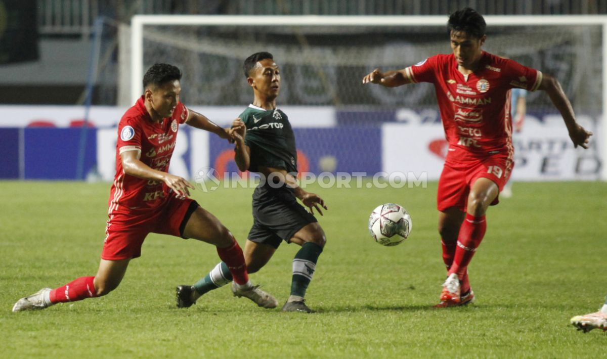 Persija Jakarta dihuni banyak pemain muda berkualitas pada Liga 1 musim 2022/2023. Copyright: © Herry Ibrahim/INDOSPORT