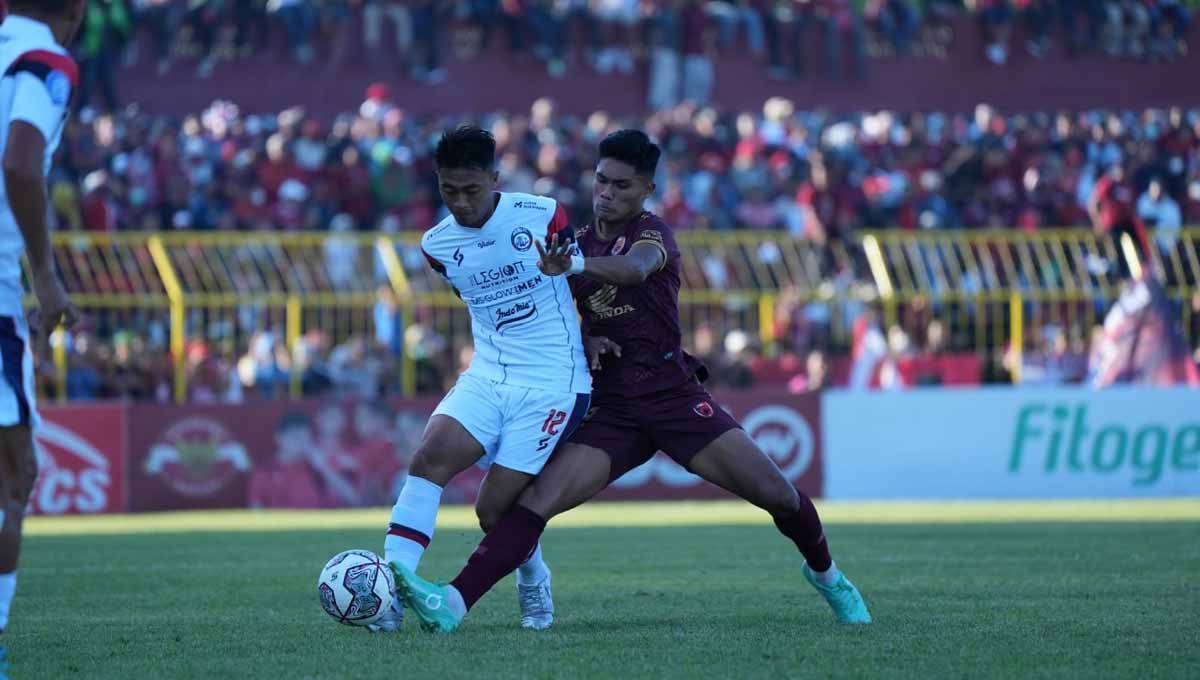 Pertandingan antara PSM Makassar vs Arema FC di laga BRI Liga 1. Copyright: © MO Arema FC