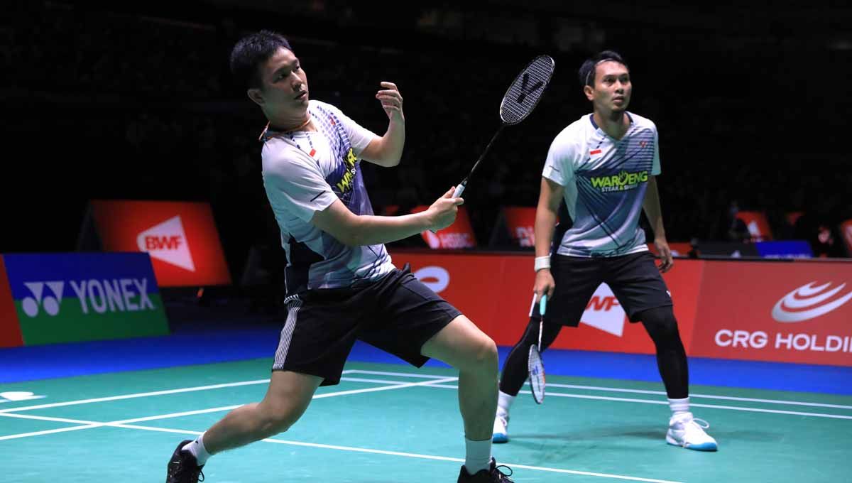 Pasangan ganda putra Indonesia, Mohammad Ahsan/Hendra Setiawan di Kejuaraan Dunia Bulutangkis 2022. Foto: PBSI Copyright: © PBSI