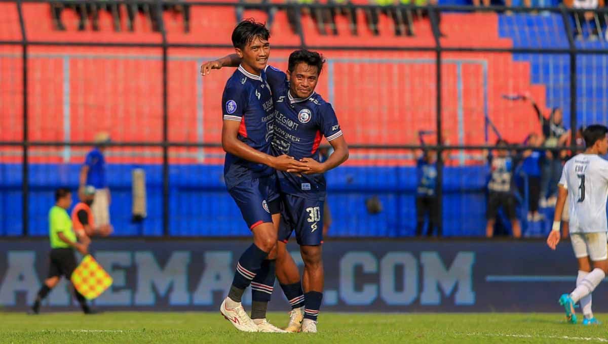 Arema FC melanjutkan performa yang labil menyusul hasil imbang kontra Barito Putera. Foto: Ian Setiawan/INDOSPORT. Copyright: © Ian Setiawan/INDOSPORT