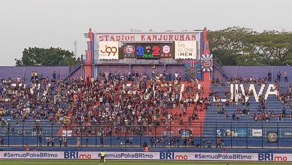 Hanya ke 3 ribu penonton jadi rekor tersepi laga home Arema FC vs RANS Nusantara. Copyright: © Ian Setiawan/INDOSPORT