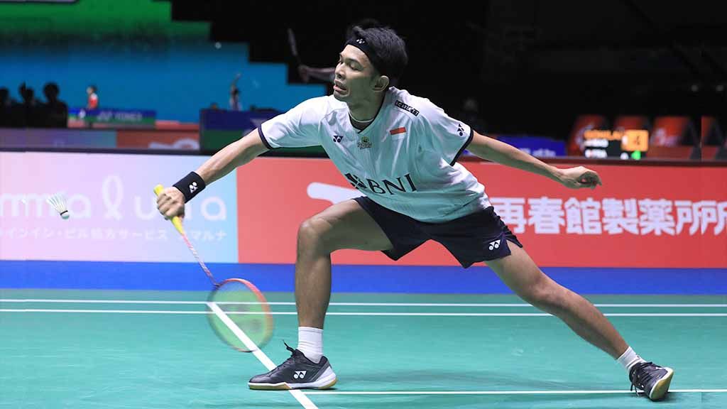 Badminton Lovers sampai minta Fajar Alfian fokus di bulutangkis saja, ada apa? Copyright: © PBSI