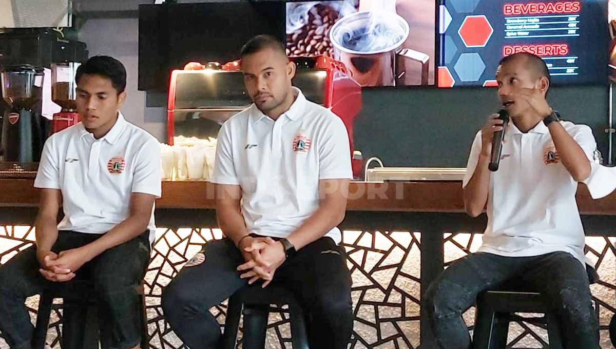 Persija Jakarta kembali mendapat sponsor untuk kompetisi Liga 1 musim 2022/2023. Foto: Zainal Hasan/INDOSPORT Copyright: © Zainal Hasan/INDOSPORT