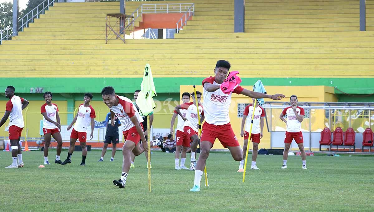 Official training PSM Makassar jelang menghadapi Persib Bandung pada pekan ketujuh BRI Liga 1 2022/23. Foto: Adriyan Adirizky/INDOSPORT Copyright: © Adriyan Adirizky/INDOSPORT