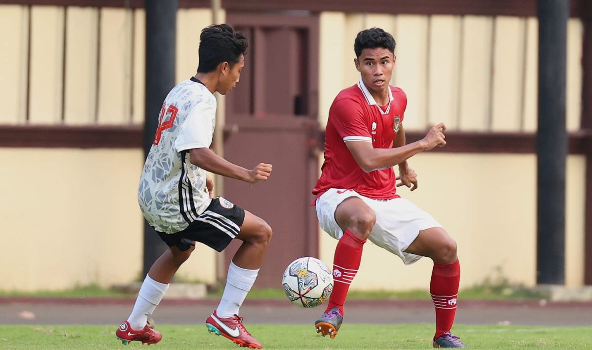 Uji coba antara Timnas U-19 vs Persija Jakarta U-18. Copyright: © PSSI