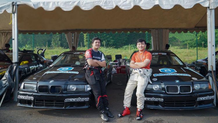 Black Speed Racing Team membentuk tim dengan menggandeng tiga pebalap untuk mengikuti Kejuaraan Nasional Indonesian Drift Series 2022 Putaran Ketiga. Copyright: © Dok. Black Speed Racing Team