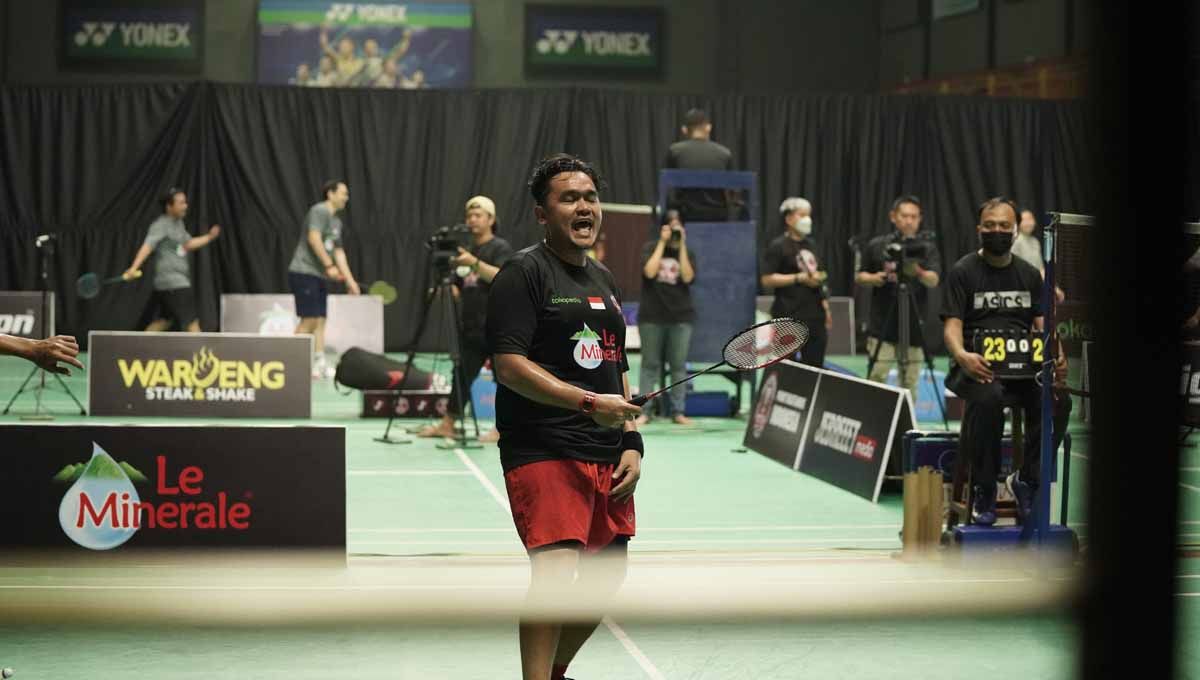 Presenter Valentino Simanjuntak mengaku puas dengan penyelenggaraan turnamen bulutangkis PB INA Fun Tournament. Copyright: © Jebreeet Media