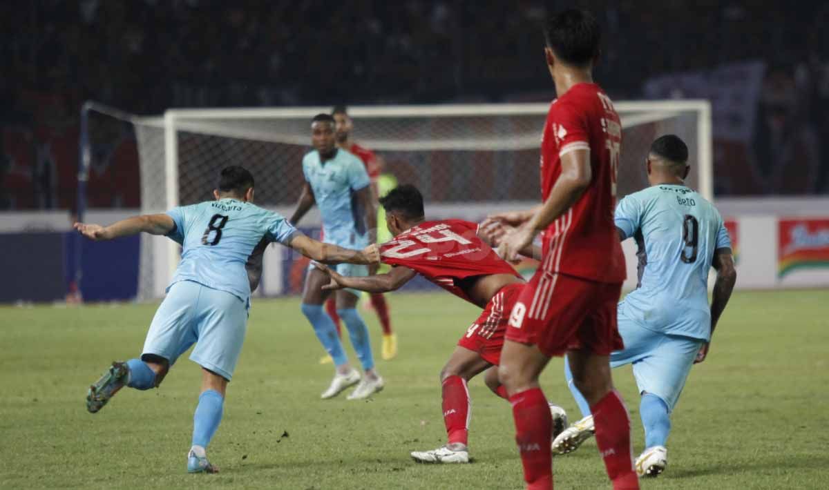 Pertandingan antara Persija Jakarta vs Madura United di BRI Liga 1 2022. Copyright: © Herry Ibrahim/INDOSPORT