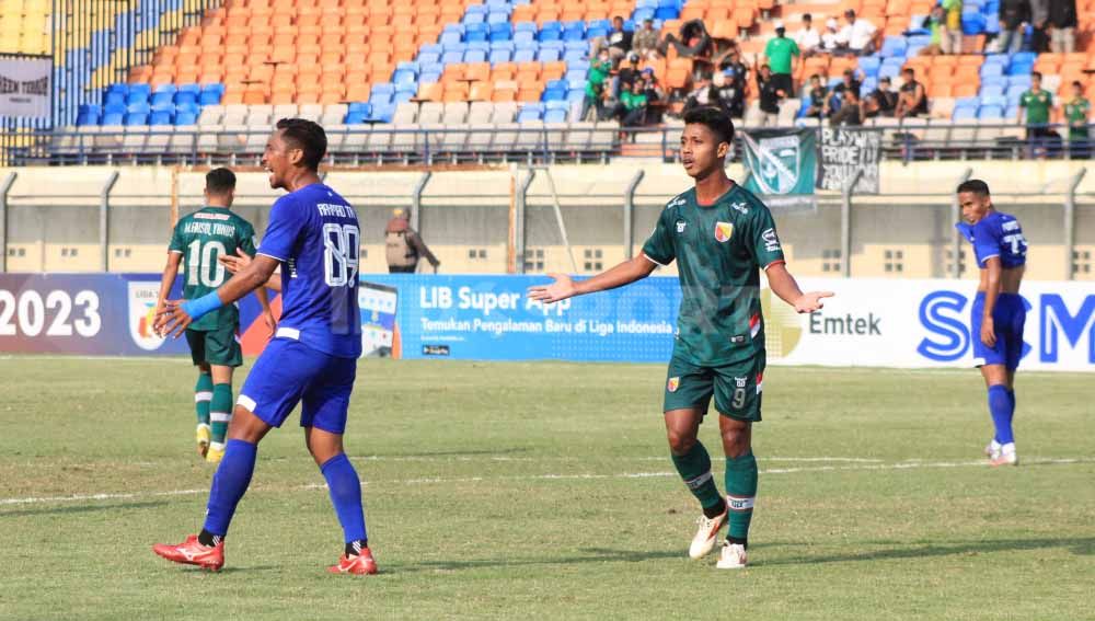 Persikab Bandung saat menghadapi PSCS Cilacap, pada pertandingan Liga 2 2022-2023 di Stadion Si Jalak Harupat, Kabupaten Bandung, Senin (19/09/22). Copyright: © Arif Rahman/INDOSPORT
