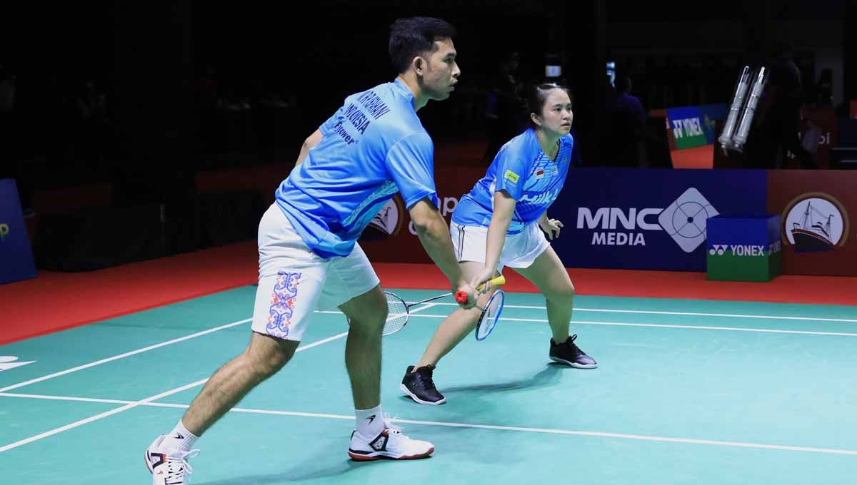 Pasangan ganda capuran Indonesia M. Reza Pahlevi Isfahani/Melati Daeva Oktavianti di turnamen Kapal Api Indonesia International Series 2022. Foto: PBSI Copyright: © PBSI