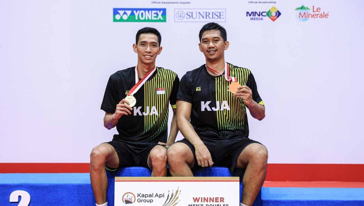 Pasangan ganda putra Indonesia di turnamen Kapal Api Indonesia International Series 2022. Foto: PBSI Copyright: © PBSI