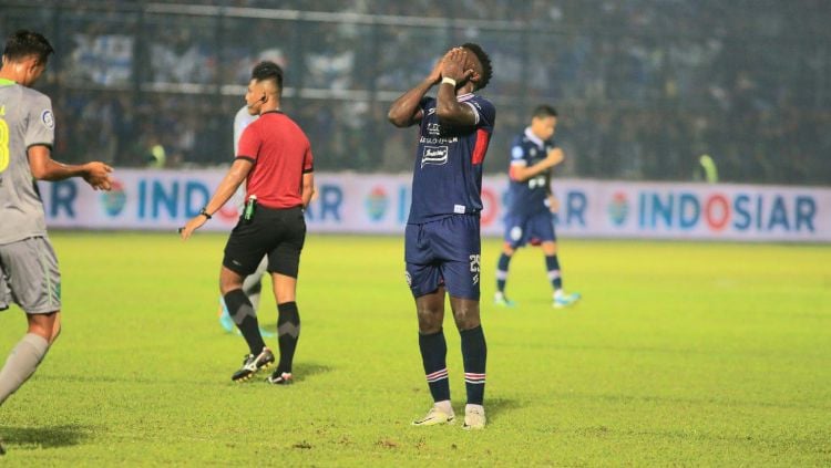 Klub Liga 1 Indonesia, Arema FC kembali mendapat masukan berharga dalam gelaran diskusi untuk membenahi tata kelola klub seusai Tragedi Kanjuruhan satu bulan yang lalu. Copyright: © Ian Setiawan/INDOSPORT