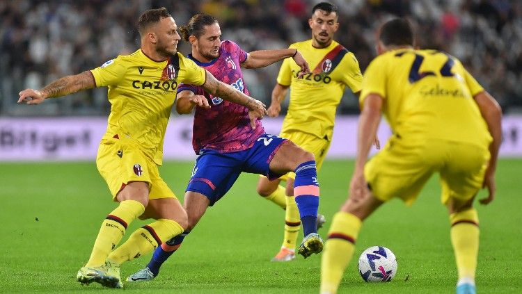 Aksi Adrien Rabiot di laga Juventus vs Bologna (03/10/22). (Foto: REUTERS/Massimo Pinca) Copyright: © REUTERS/Massimo Pinca