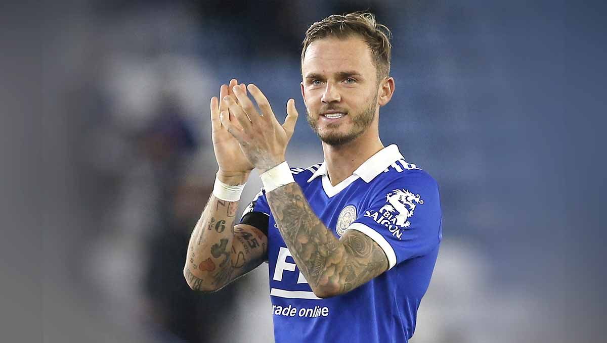 James Maddison pemain Leicester City memberi tepuk tangan kepada para penggemar usai pertandingan. (Foto: REUTERS/Craig Brough) Copyright: © REUTERS/Craig Brough