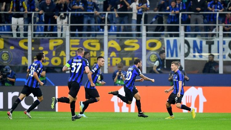 Berikut bintang kemenangan Inter Milan, usai bungkam Barcelona dengan skor tipis 1-0 di Liga Champions 2022-2023, Rabu (05/10/22). (Foto: REUTERS/Daniele Mascolo) Copyright: © REUTERS/Daniele Mascolo