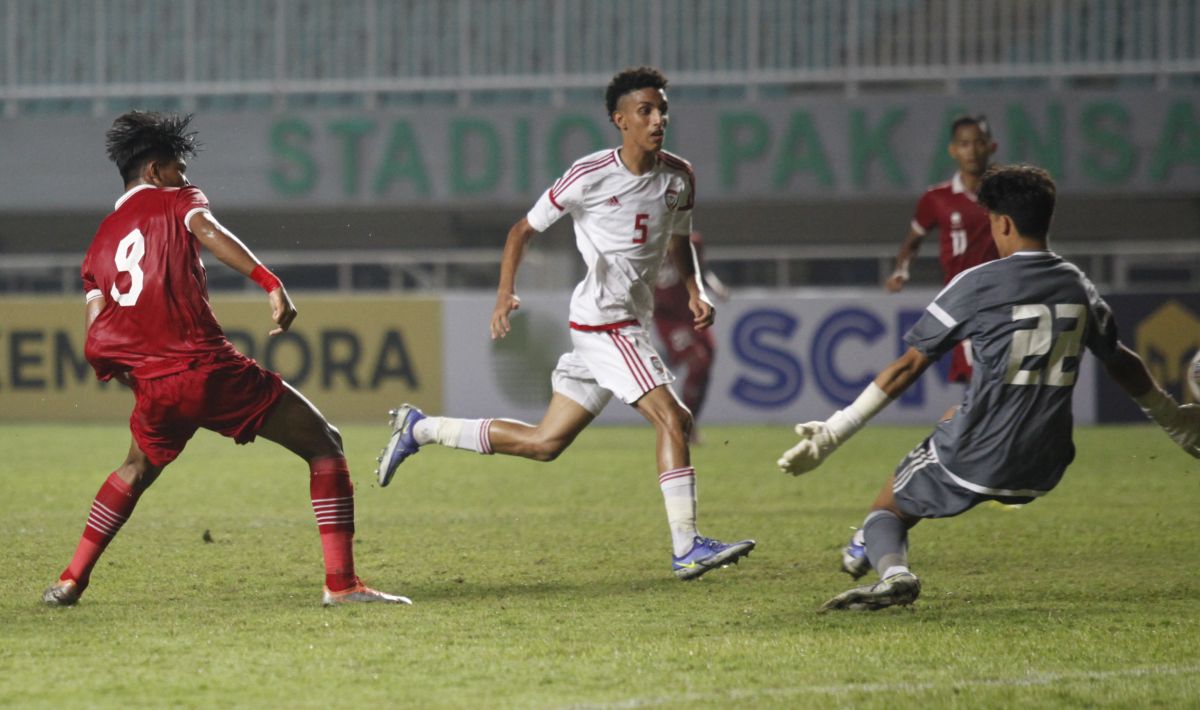 Pertandingan Kualifikasi Piala Asia U-17 antara Timnas Indonesia vs UEA di Stadion Pakansari, Rabu (05/10/22). Copyright: © Herry Ibrahim/INDOSPORT