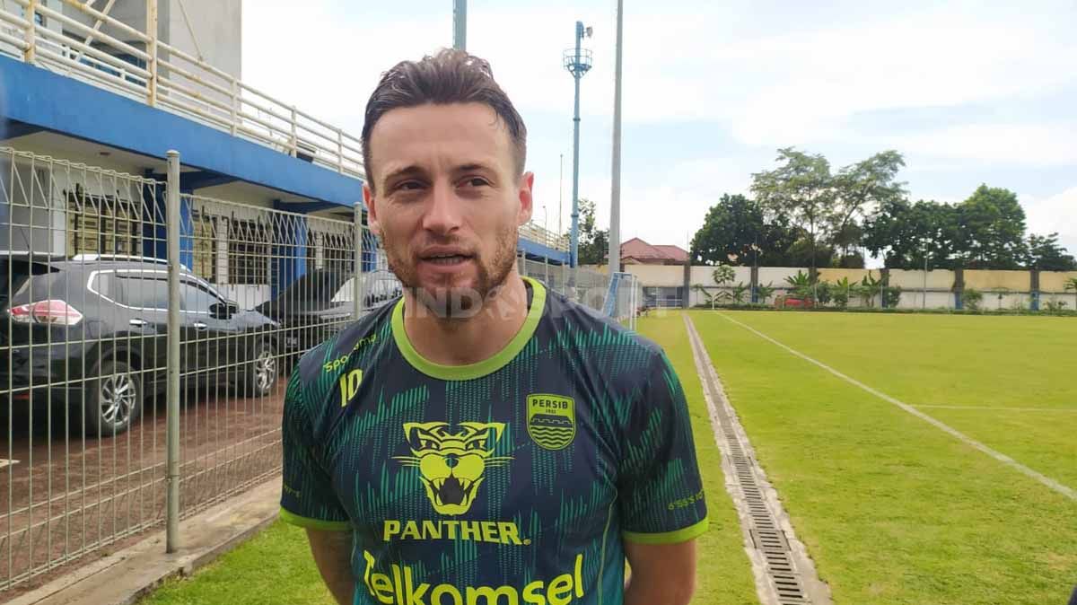 Gelandang Persib, Marc Klok. Copyright: © Arif Rahman/INDOSPORT