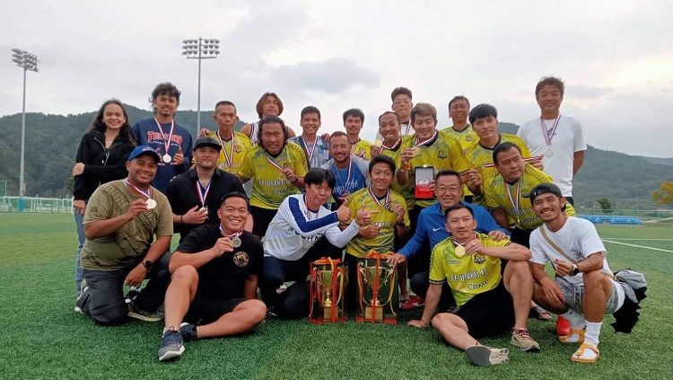 Alumni FE Usakti FC mengukir prestasi dalam debut di World Overseas Korean Football Federation 2022. Copyright: © Alumni FE Usakti FC