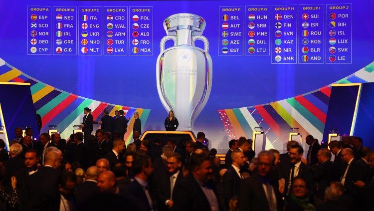 Suasana di drawing Kualifikasi Euro 2024 di Frankfurt, Jerman (09/10/22). (Foto: REUTERS/Kai Pfaffenbach) Copyright: © REUTERS/Kai Pfaffenbach