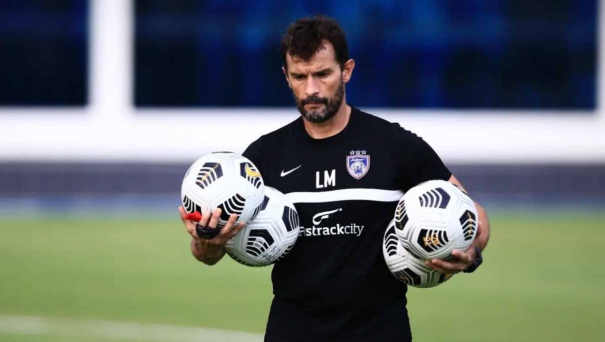 Klub Liga 1, Persis Solo tampaknya tinggal menunggu waktu untuk memperkenalkan Leonardo Medina Arellano sebagai pelatih anyar. Copyright: © Johor Darul Takzim