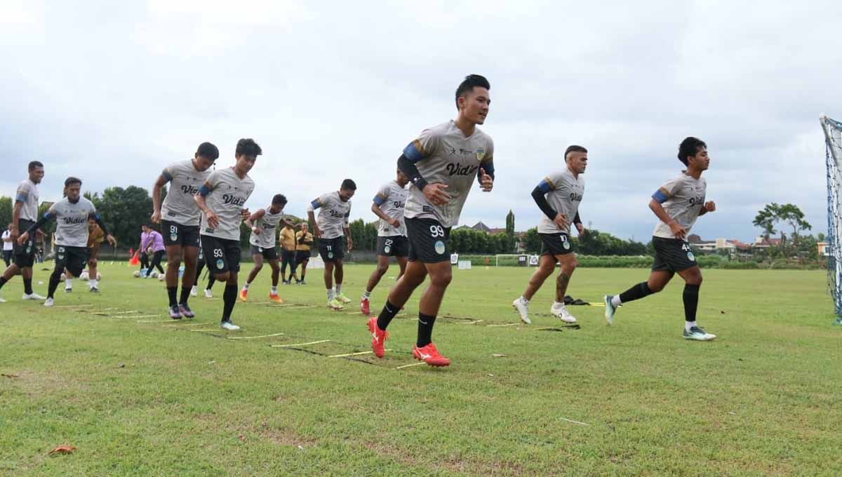 PSIM Yogyakarta akan merutinkan uji coba selama kompetisi Liga 2 2022-2023 dihentikan. Uji coba ini menjadi opsi evaluasi tim setelah berbenah dalam sesi latihan. Copyright: © PSIM Yogyakarta