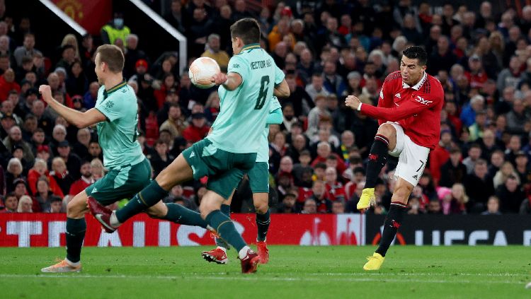 Hasil Liga Europa antara Manchester United vs Omonia pada Jumat (14/10/22) dini hari WIB, meski ciptakan banyak peluang namun Setan Merah hanya menang tipis. Copyright: © REUTERS-Phil Noble