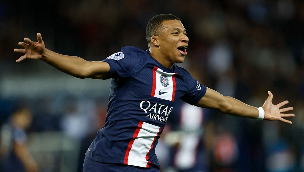 Berikut 3 penyerang gacor yang bisa dibungkus Paris Saint-Germain untuk menggantikan kepergian Kylian Mbappe. Copyright: © Reuters/Christian Hartmann