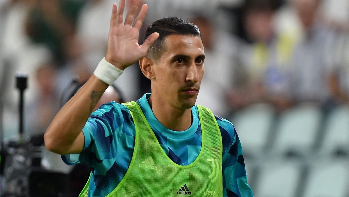 Klub pesaing Liga Italia (Serie A), Juventus dikabarkan siap melepas rekrutan anyarnya, Angel Di Maria, pada bursa transfer Januari nanti. Copyright: © Reuters/Massimo Pinca