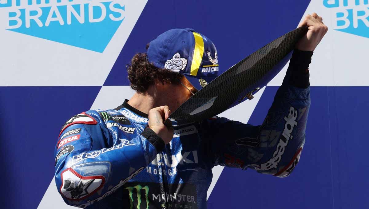 Pembalap Suzuki Ecstar Alex Rins juara di MotoGP Australia 2022. (Foto: REUTERS/Loren Elliott) Copyright: © REUTERS/Loren Elliott