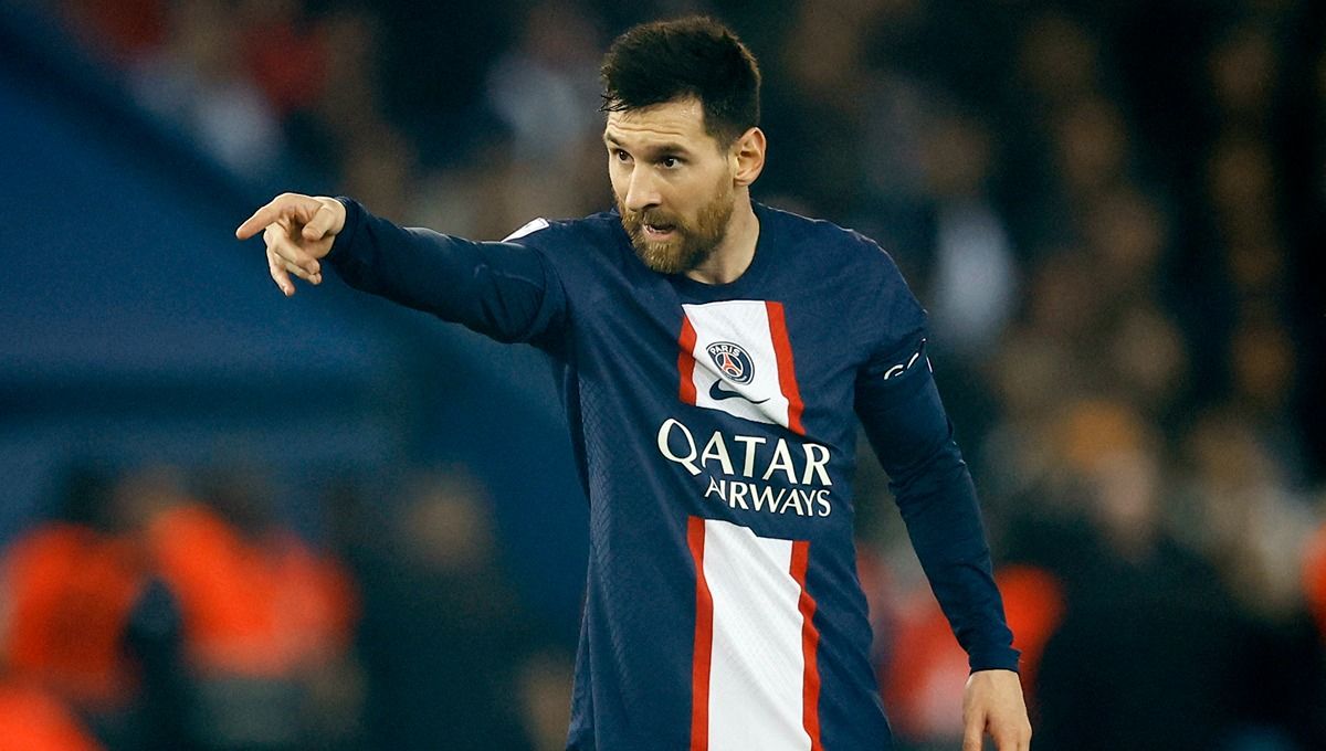 Lionel Messi Cuma perlu satu gol saja guna pecahkan rekor Cristiano Ronaldo jelang laga Liga Prancis (Ligue 1) antara Montpellier vs Paris Saint-Germain (PSG). Copyright: © Reuters/Stephane Mahe