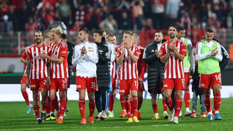 Para pemain Union Berlin pasca laga kontra Borussia Dortmund (16/10/22). (Foto: REUTERS/Lisi Niesner) Copyright: © REUTERS/Lisi Niesner