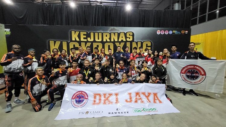 Kontingen DKI Jakarta sukses meraih juara umum Kejurnas Kickboxing Indonesia ke IV di Mall Botania 2, Batam, Kepulauan Riau. Copyright: © Media Kickboxing DKI Jakarta