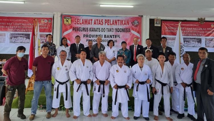 Pengurus Besar Perguruan Karate-Do TAKO Indonesia Provinsi Banten periode 2022-2026. Copyright: © Dok. Perguruan Karate-Do TAKO Indonesia