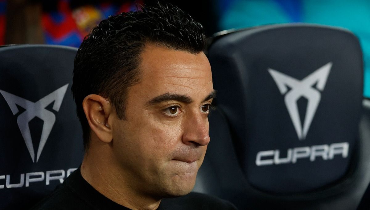 Pelatih Barcelona, Xavi Hernandez, mengaku susah tidur karena kepergian beberapa pemain veteran pada bursa transfer yang dibuka. Foto: REUTERS/Albert Gea Copyright: © Reuters/Albert Gea