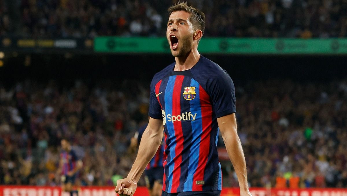 Sergi Roberto, kapten anyar klub Liga Spanyol, Barcelona, berambisi membawa klubnya juara Liga Champions 2023/2024. Foto: REUTERS/Albert Gea Copyright: © Reuters/Albert Gea