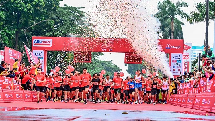 Alfamart Run 2022 berlangsung meriah di Parkir Timur Senayan, Minggu (23/10/22). Copyright: © Alfamart Run 2022