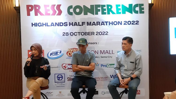 Acara jumpa pers Highlands Half Marathon di Jakarta, Jumat (28/10/22). Copyright: © Dok. HHM