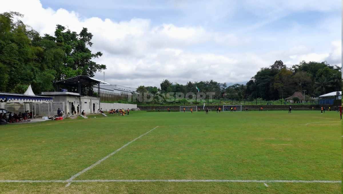 PSS Sleman menang 14-0 atas tim Liga 3, PS Tunas Ngaglik di Lapangan Pakembinangun, Sleman, Sabtu (29/10/22) pagi. Copyright: © Nofik Lukman Hakim/INDOSPORT