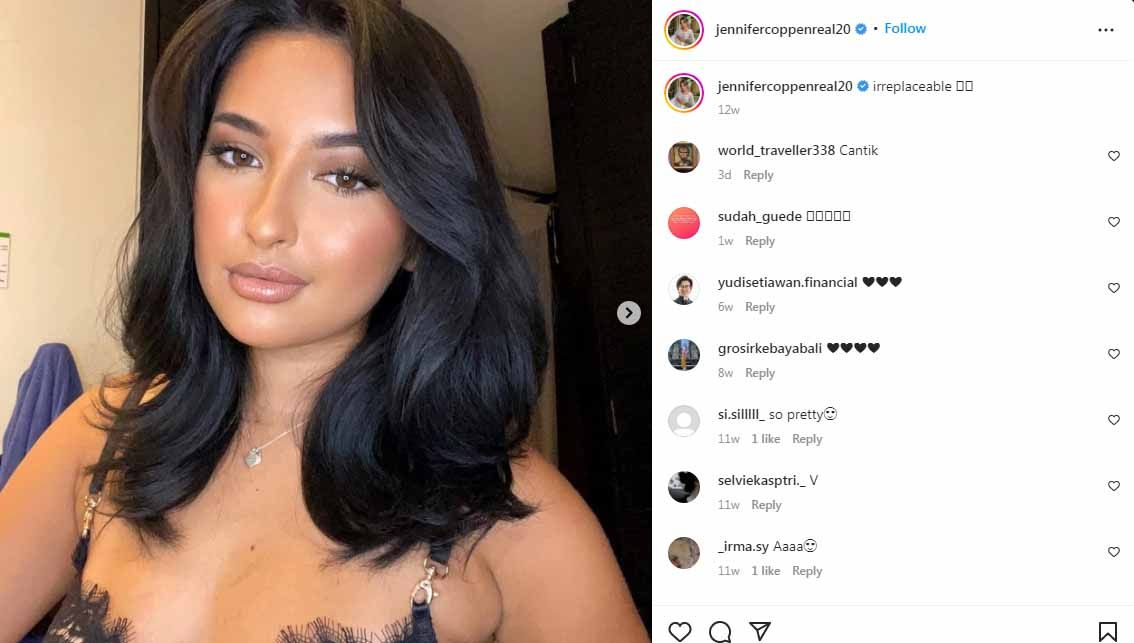 Miliki penggemar yang tak terhitung, artis dan pegiat workout, Jennifer Coppen, banjir sorotan netizen usai pamer bentuk tubuh aduhai saat berjemur. Copyright: &copy; Instagram@jennifercoppenreal20