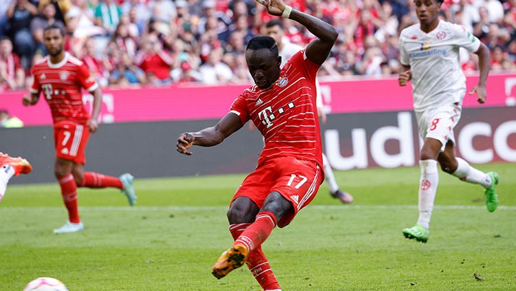 Bintang Bayern Munchen, Sadio Mane, mengirim pesan baik untuk timnas Senegal yang bakal menjalani laga perdana di Piala Dunia 2022 melawan Belanda. Copyright: © REUTERS/Michaela Rehle